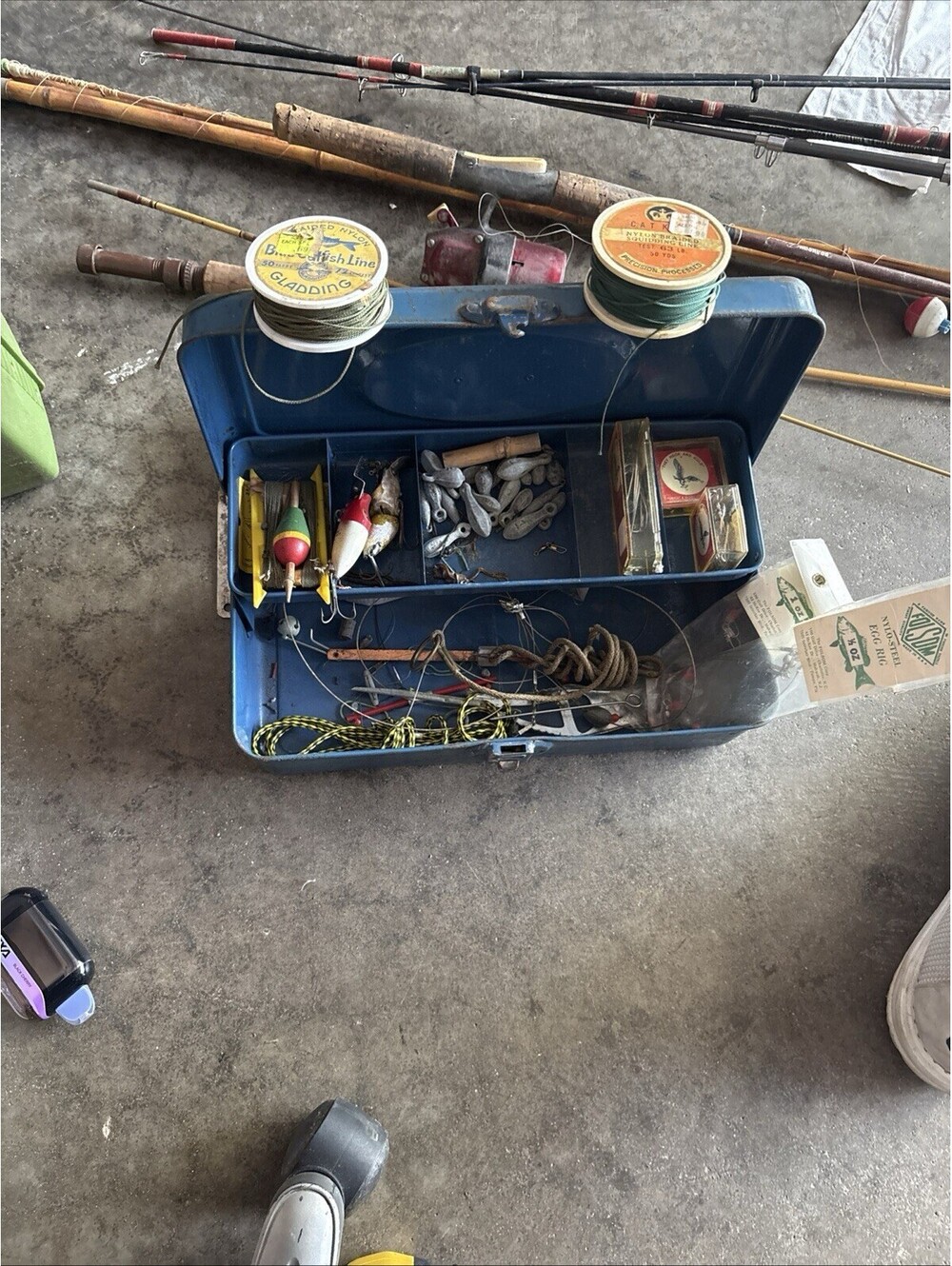 GRANDPA'S TACKLE BOX VINTAGE METAL BOX FILLED WITH LURES, REEL And Etc